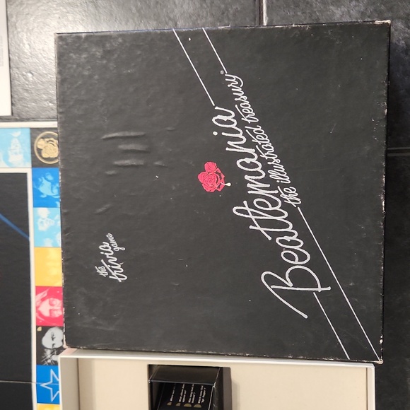 Vintage Beatlemania Trivia Board Game - Picture 4 of 6